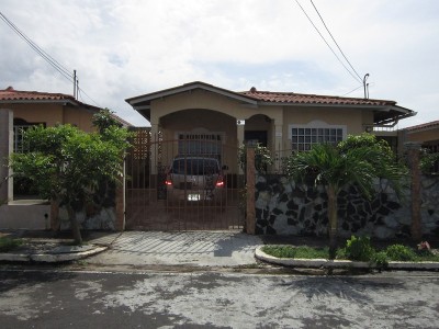 107667 - Barrio colon - houses