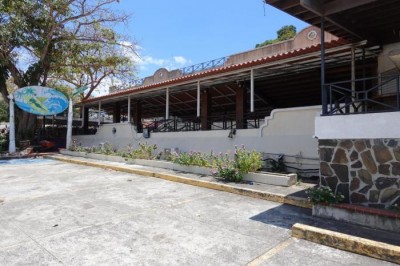 108546 - Amador Causeway - locales