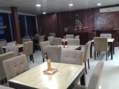 13012 - Costa del este - locales