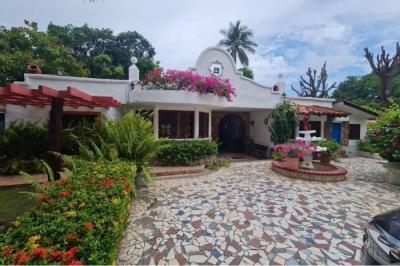 131759 - Coronado - houses