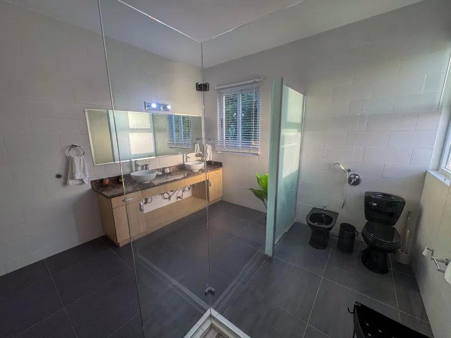 Venta de apartamento en Causeway de Amador, Isla Perico, PH Brisas de Amador