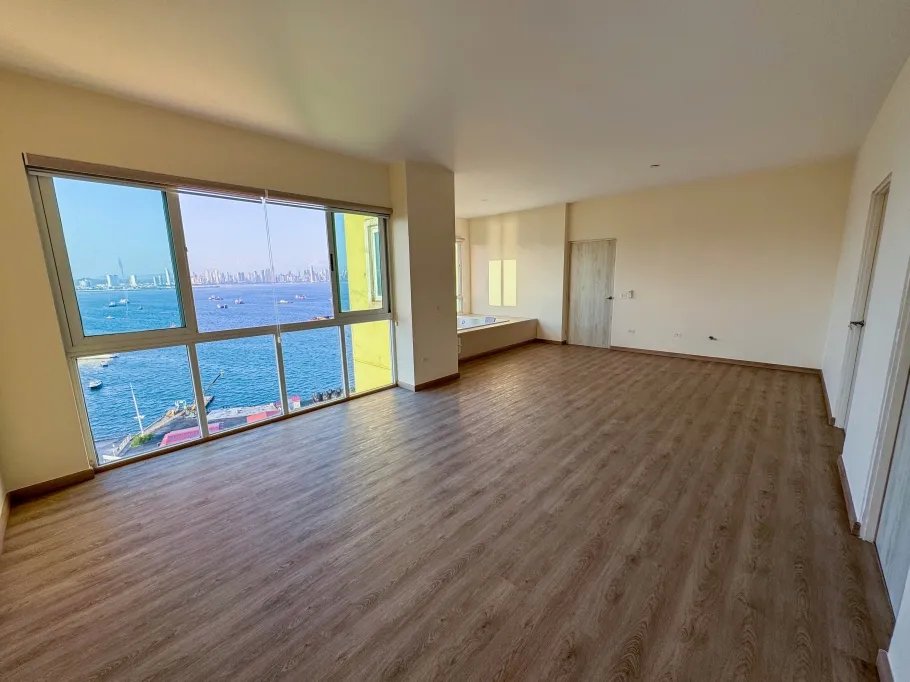 Venta de apartamento en Causeway de Amador, Isla Perico, PH Brisas de Amador
