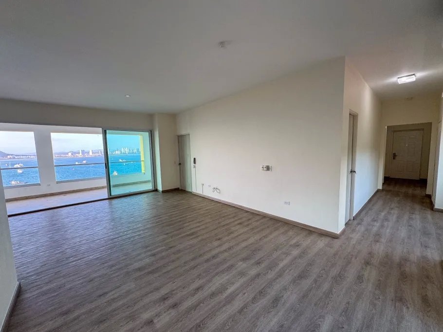Venta de apartamento en Causeway de Amador, Isla Perico, PH Brisas de Amador