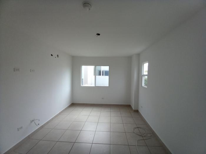 Venta de casa reposeída ph victoria, paseo del norte