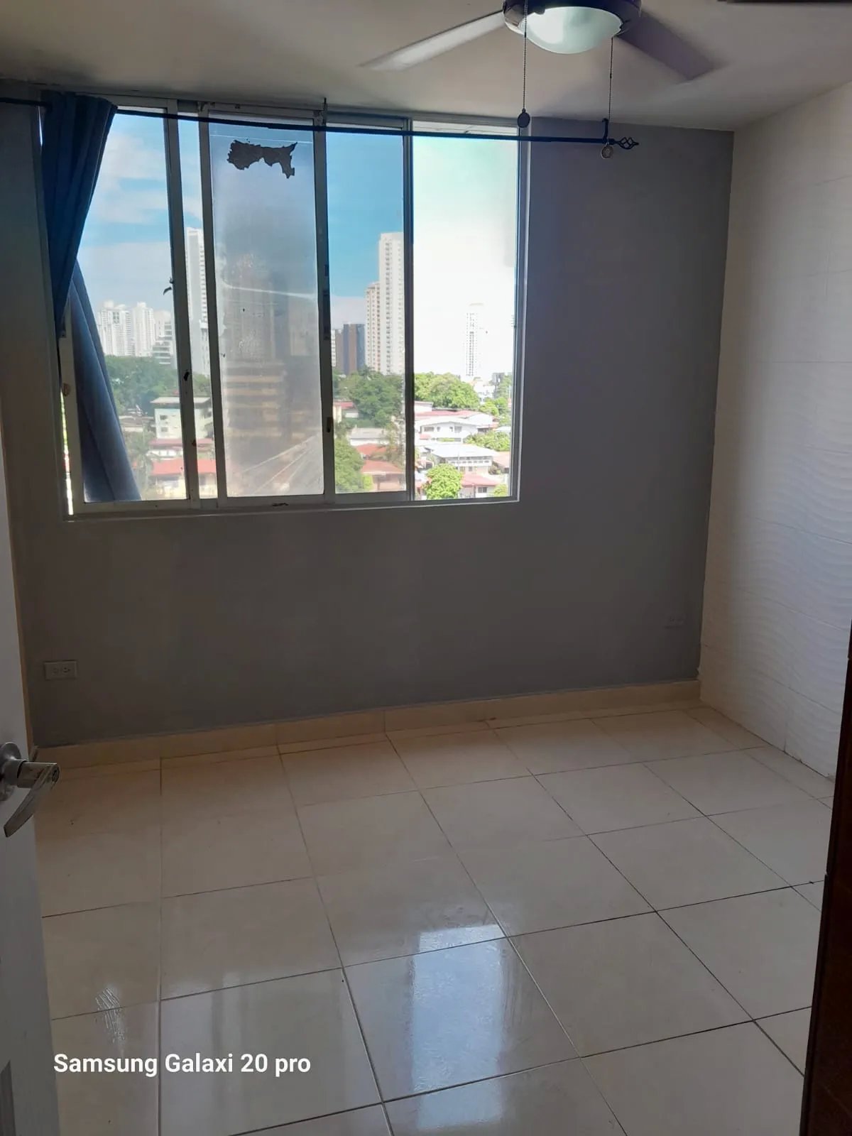 Venta apartamento PH Plaza Valencia,Via España