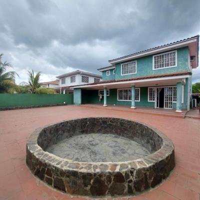 136939 - Colón - casas