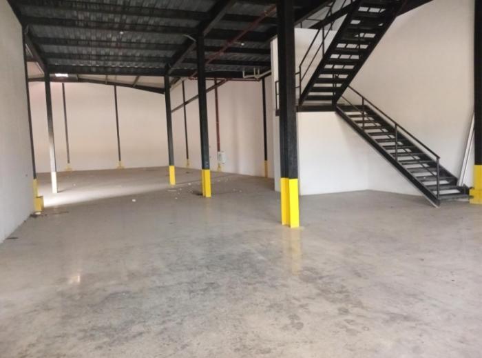 Se vende bodega ubicado en el parque industrial las américas
