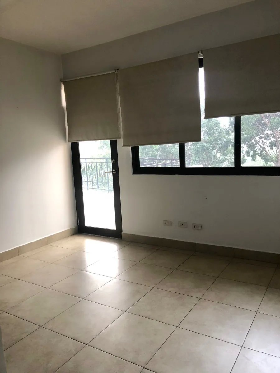 Apartamento de 3 Dormitorios con vistas a la Bah