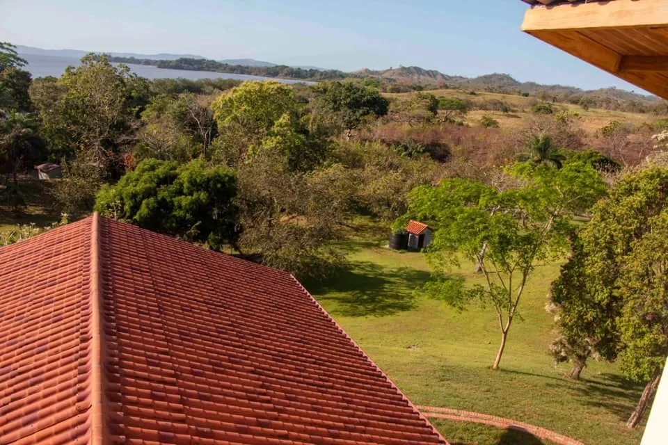 CASA A LA VENTA EN LAGO BAY