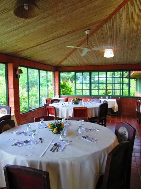 POSADA (Hotel) EN VENTA EN CERRO LA VIEJA, PROVINCIA DE PENONOMA.
