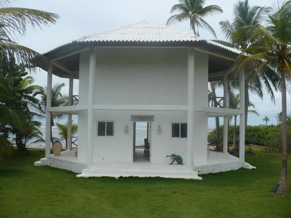 PROPIEDAD EN VENTA UBICADA EN  COSTA ARRIBA DE COLÓN, PROVINCIA DE COLÓN, EN EL MAR CARIBE.