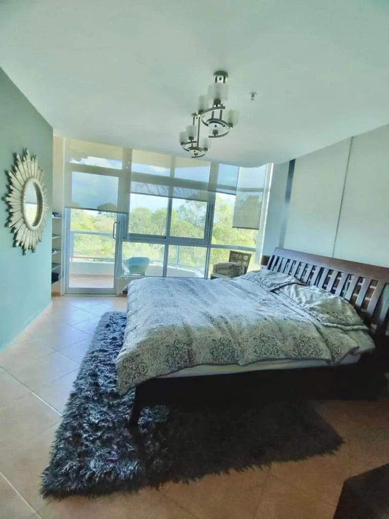 se vende apartamento en coronado golf tower, Panama