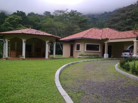 Casa amplia y confortable en alquiler en altos del maria