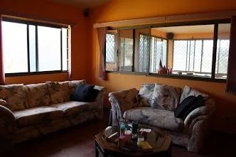 Gran casa con excelentes vistas a la monta