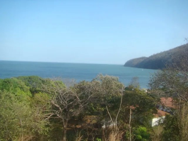 Lote con vista al mar