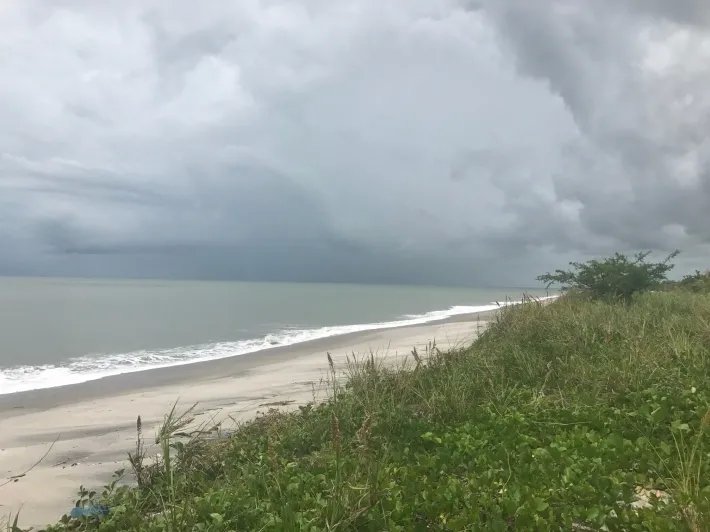 Lote frente al mar, titulada con 2000 m2 en venta en punta chame