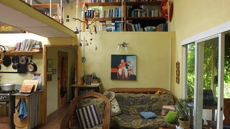 La casa perfecta para los amantes de la naturaleza con jardines de per...