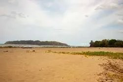 Se vende lote frente a playa en santa catalina, panama