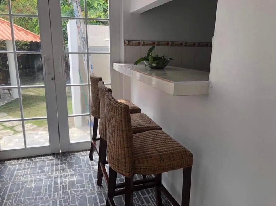 Se alquila casa de 2 habitaciones en el palmar, san carlos, panama oeste