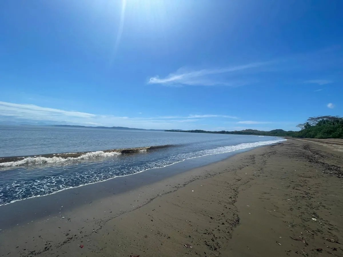 Se vende lote de 2800 metros cuadrados, en lago bay, veraguas; cerca d...