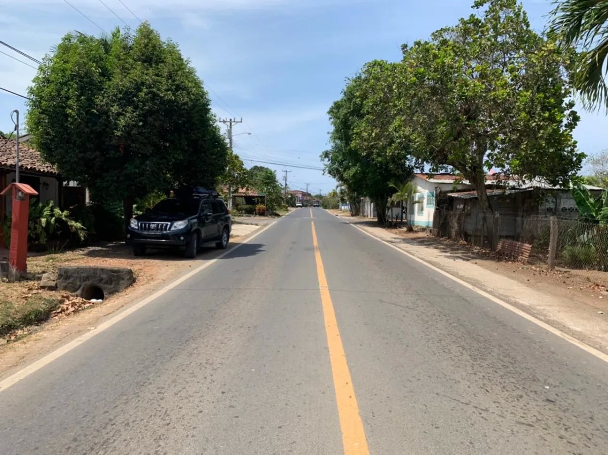 Se vende lote de 500 metros cuadrados en la localidad de pedasi, provincia de los santos.