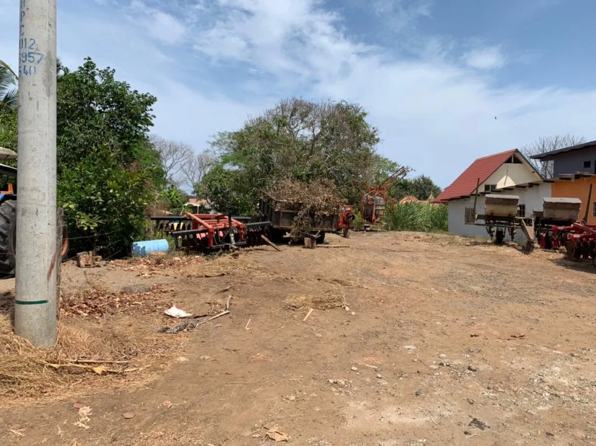Se vende lote de 500 metros cuadrados en la localidad de pedasi, provincia de los santos.