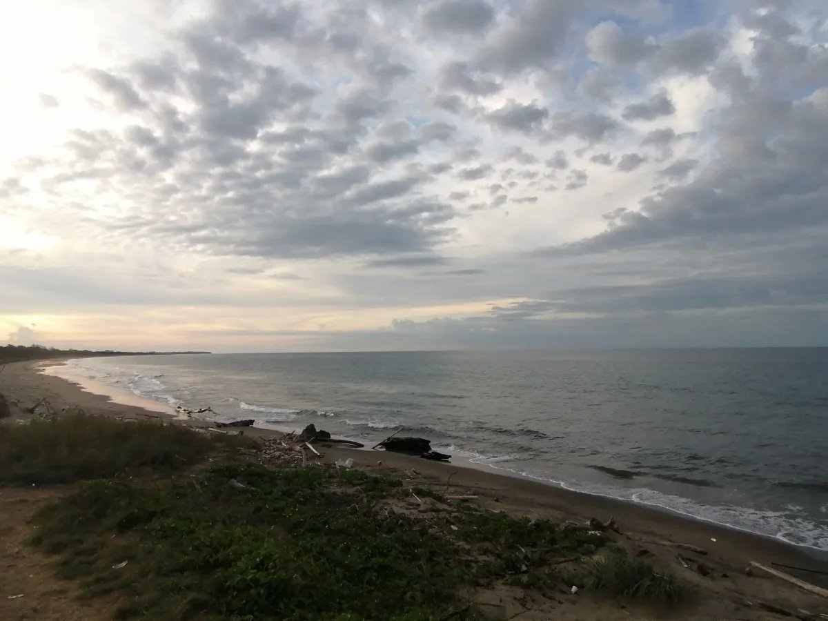 Vendo lote de 600m2,     desde 13000$,    *financiamiento disponible*    letras desde 200$$ mensuales