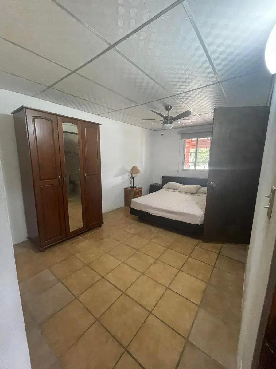 Se alquila casa en coronado