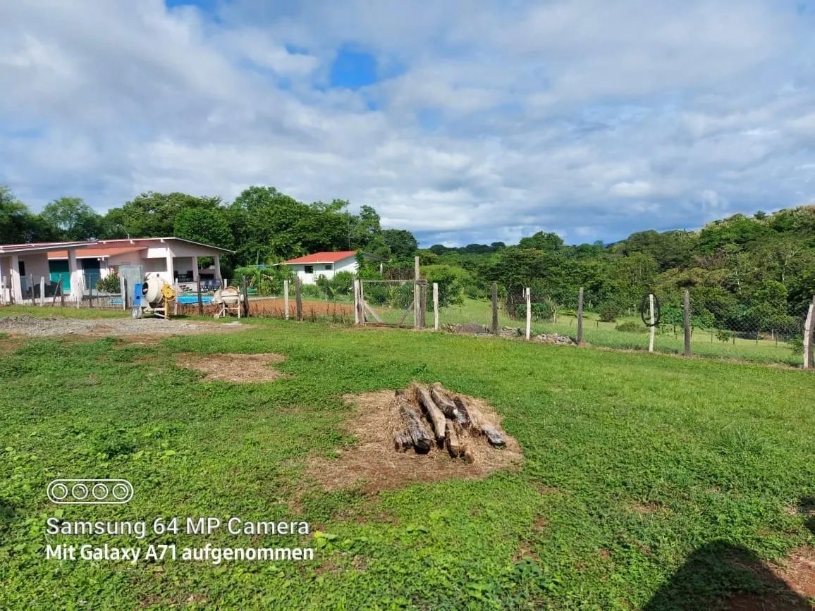 Lote plano cerca del pueblo y la playa de las lajas, chiriqui