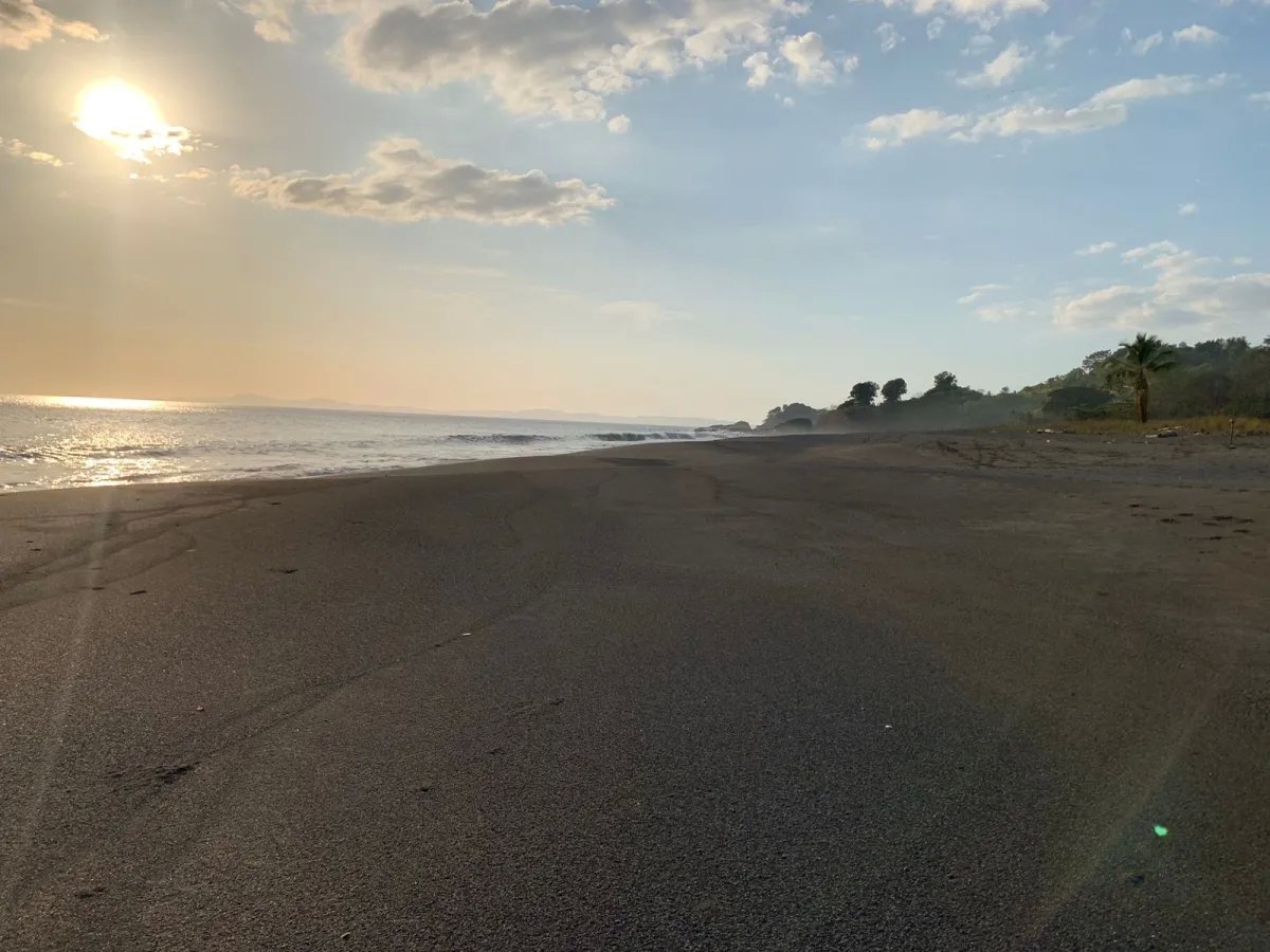 Se vende propiedad frente al mar, en mata oscura, veraguas.