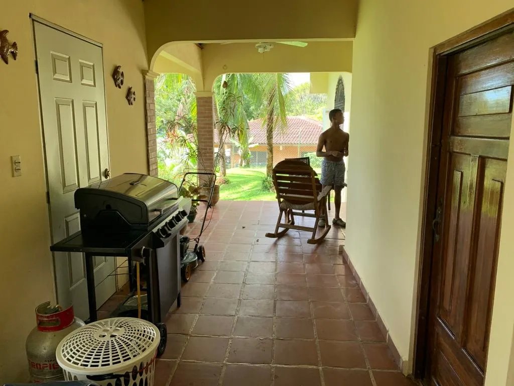 Casa frente al mar en venta, playa torio, veraguas.