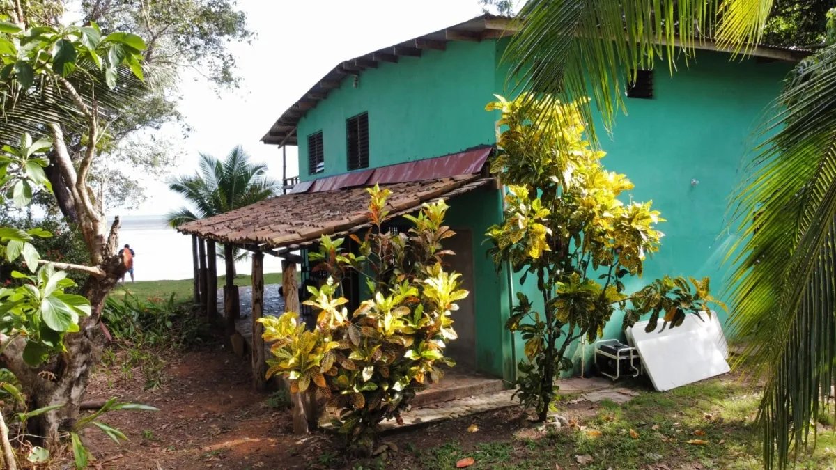 Sencilla casa de vacaciones en playa nanzal