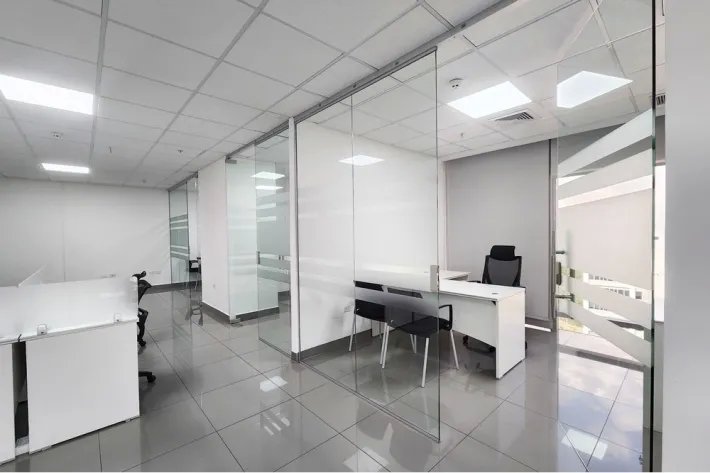 Alquiler de oficina vacía en ph torre aseguradora ancón, costa del este