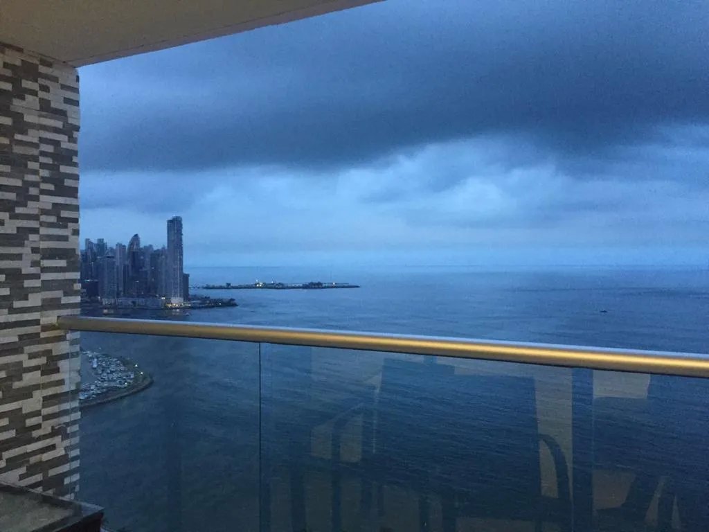 Venta de apartamento amoblado en ph rivage tower