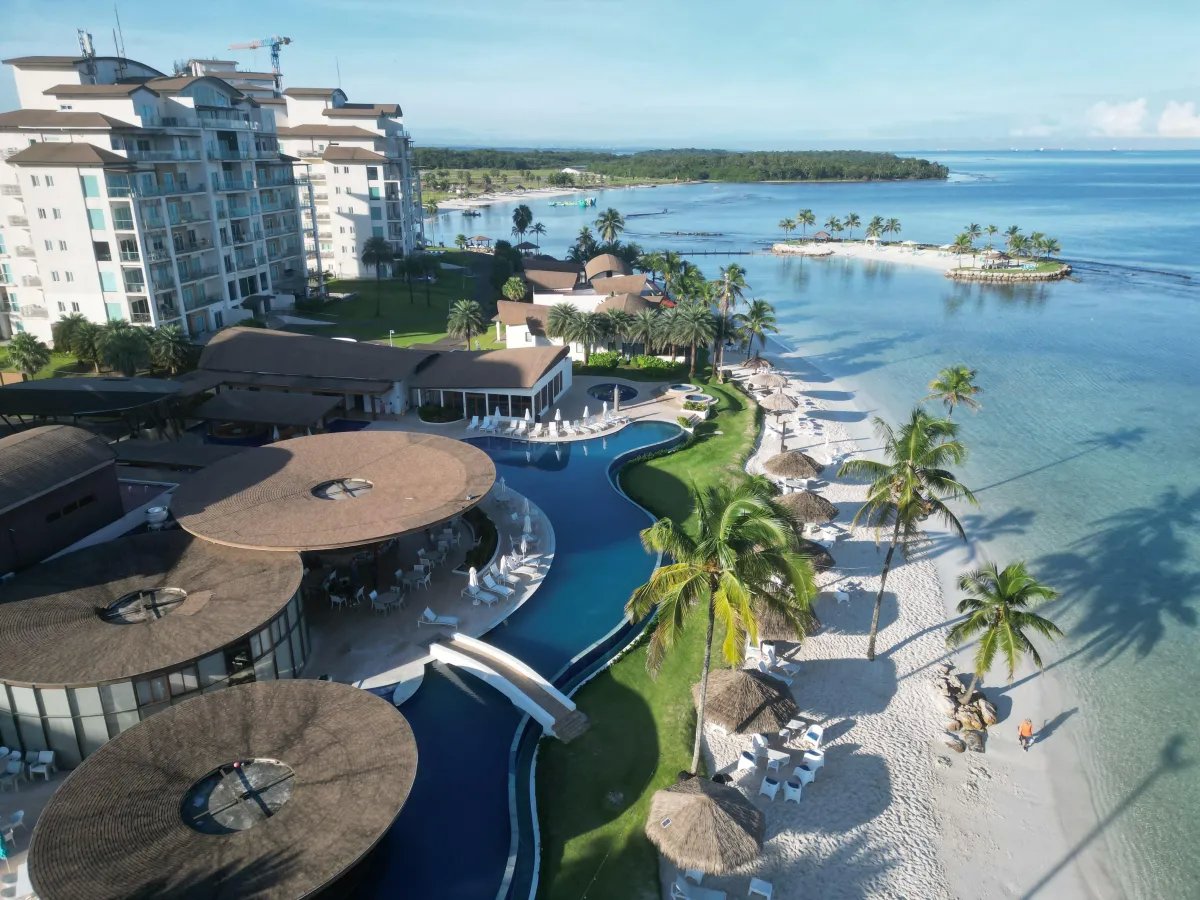 Venta de apartamentos en playa escondida, colón, panamá