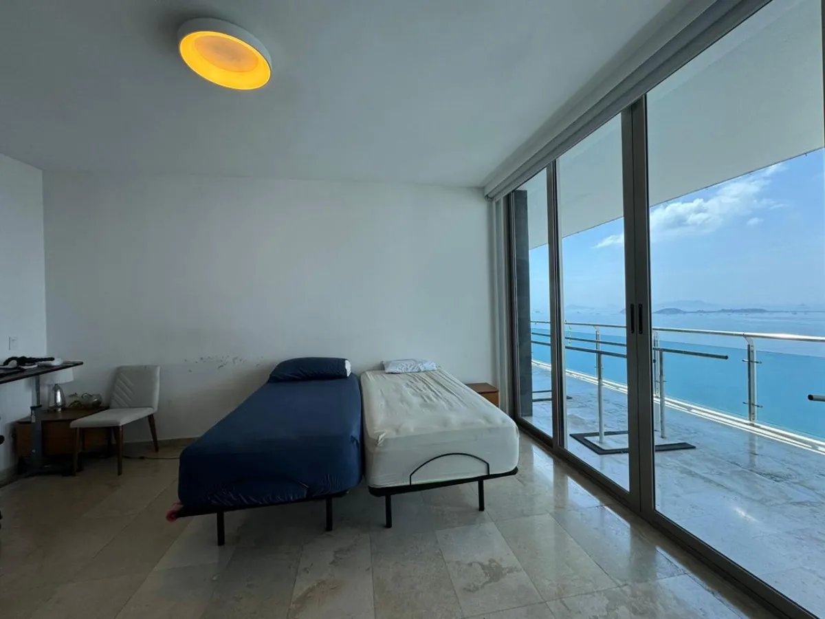 Venta o alquiler de apartamento amoblado en punta pacífica, panamá