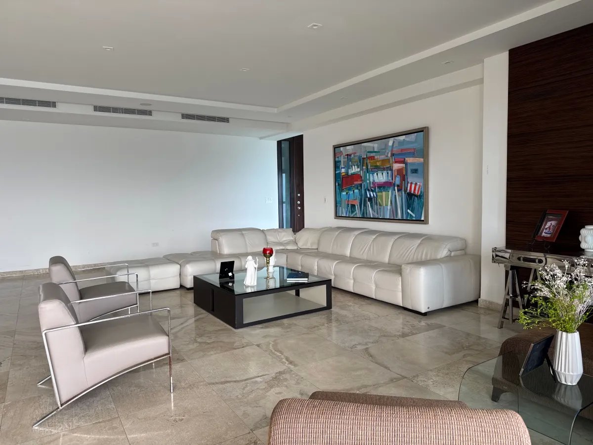 Venta o alquiler de apartamento amoblado en punta pacífica, panamá