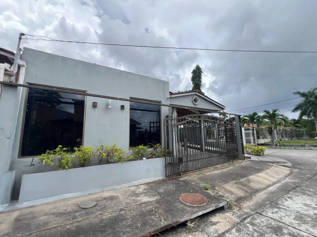 Casa en venta  $172,800  residencial vista mar, la chorrera