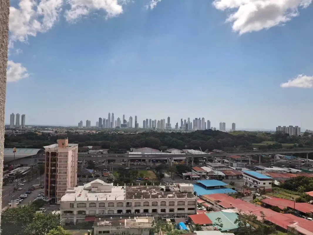 Alquiler de apartamento amueblado en ph portoalegre, villa lucre