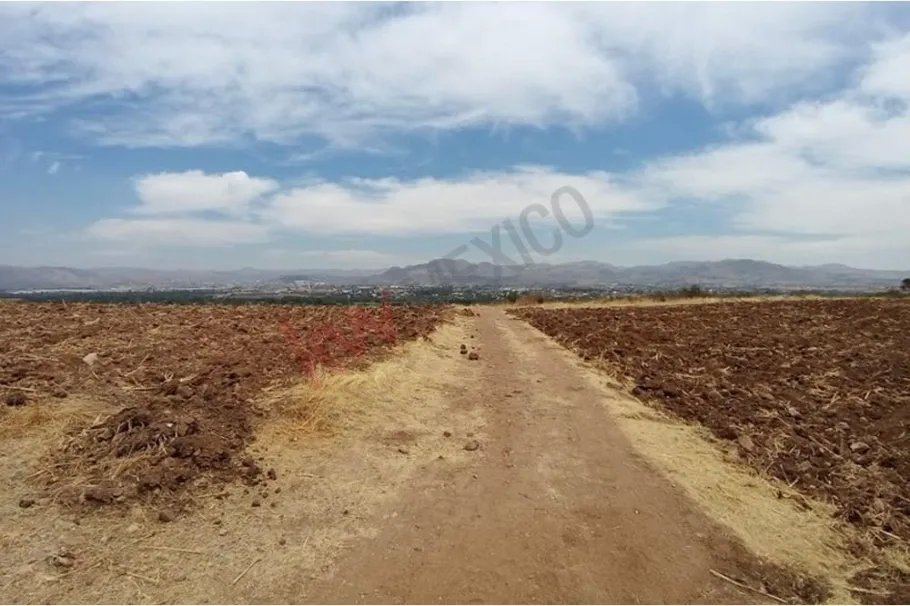 Excelente terreno en venta en ex hacienda de cuevas, guanajuato.