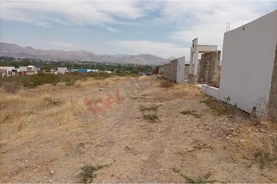 Excelente terreno en venta en ex hacienda de cuevas, guanajuato.