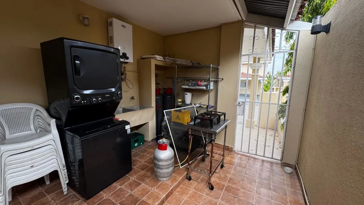 Venta de casa en ph villa tivolii, villas del golf