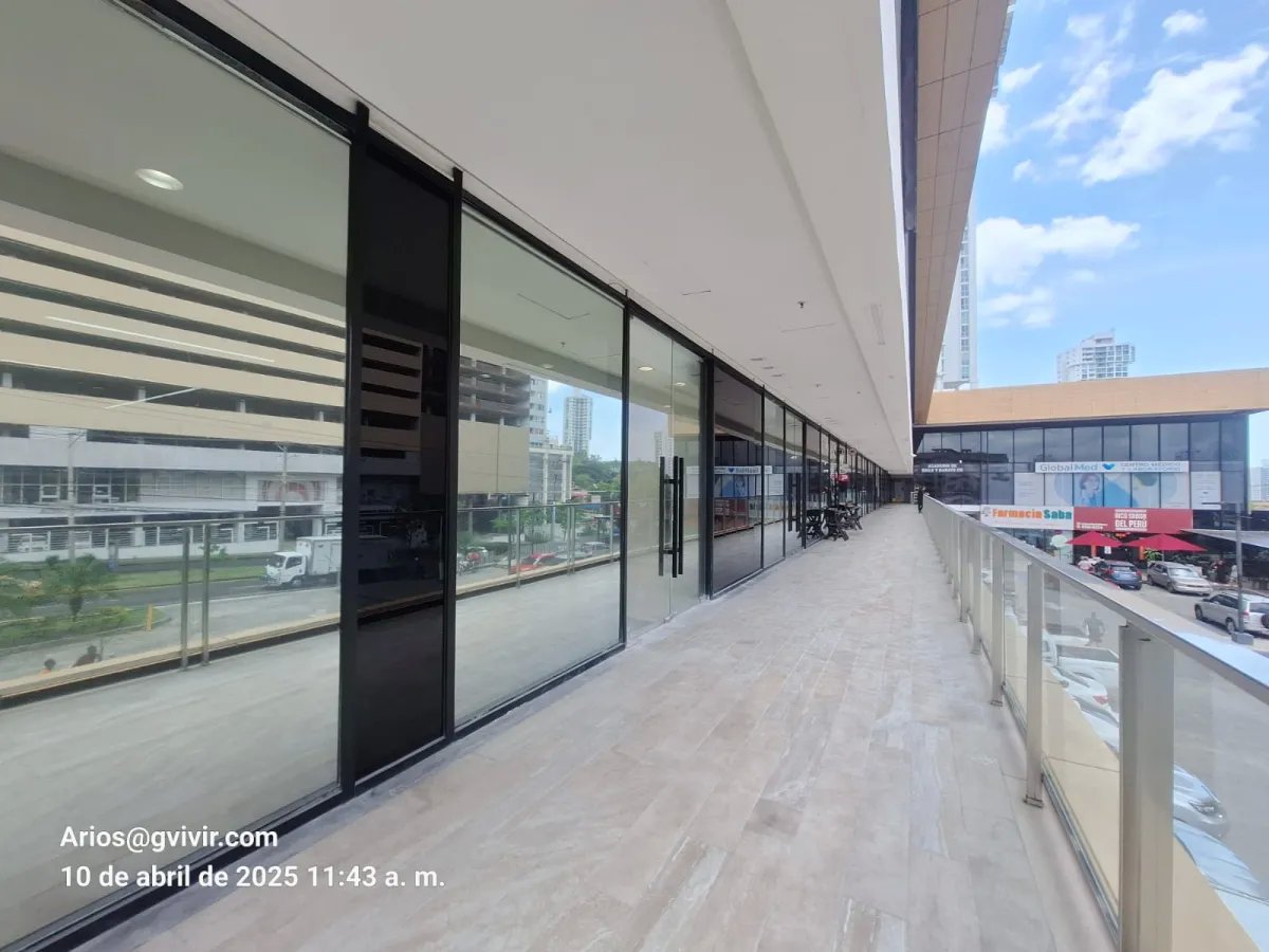 Alquiler de locales/oficinas en ph liberty plaza, 12 de octubre