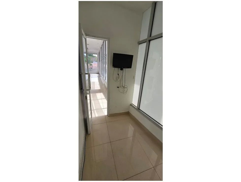 Alquiler de local en plaza signature, brisas del golf