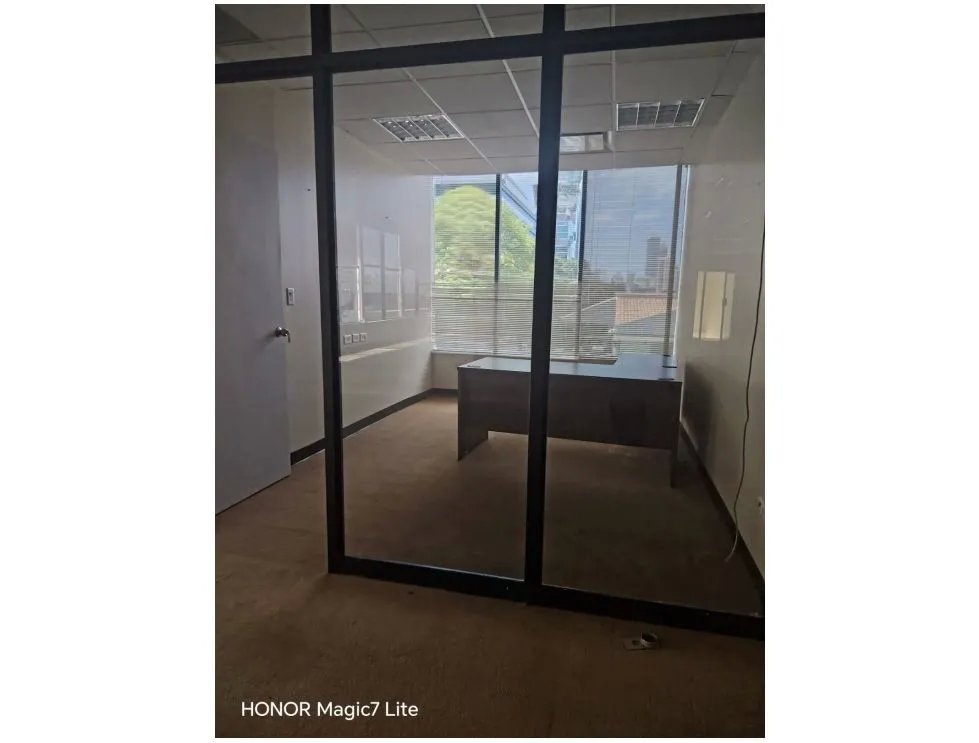 Alquiler de oficina 485m2 en edificio beta continental, obarrio