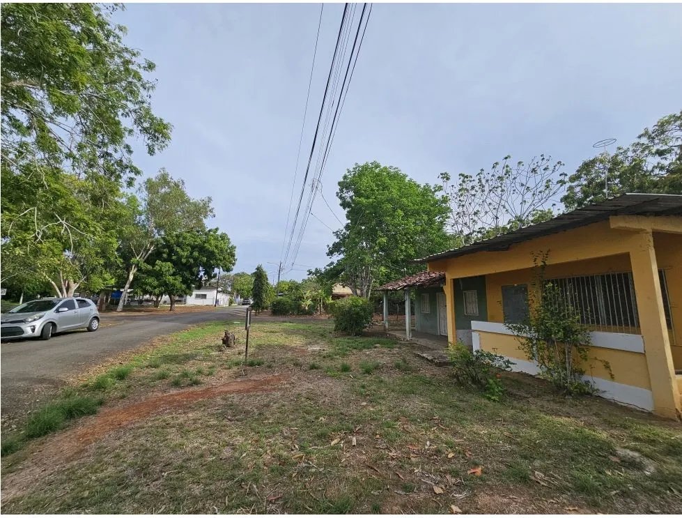 Se vende propiedad en centro de santa ana, los santos