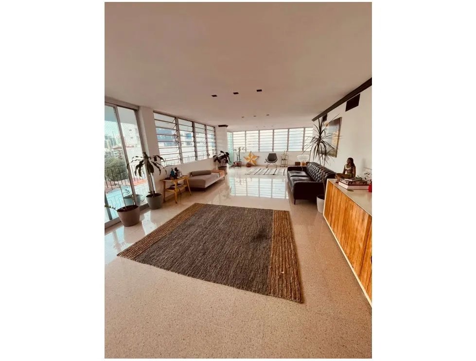 Venta de apartamento en edificio tiquiyoli, el cangrejo