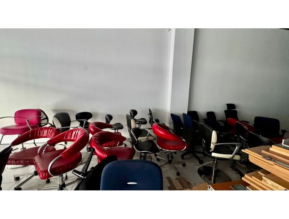Se vende/alquila local comercial en plaza costa sur  486 m²