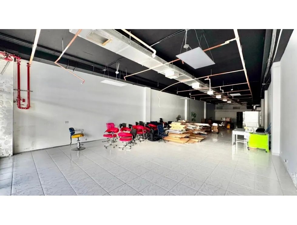 Se vende/alquila local comercial en plaza costa sur  486 m²