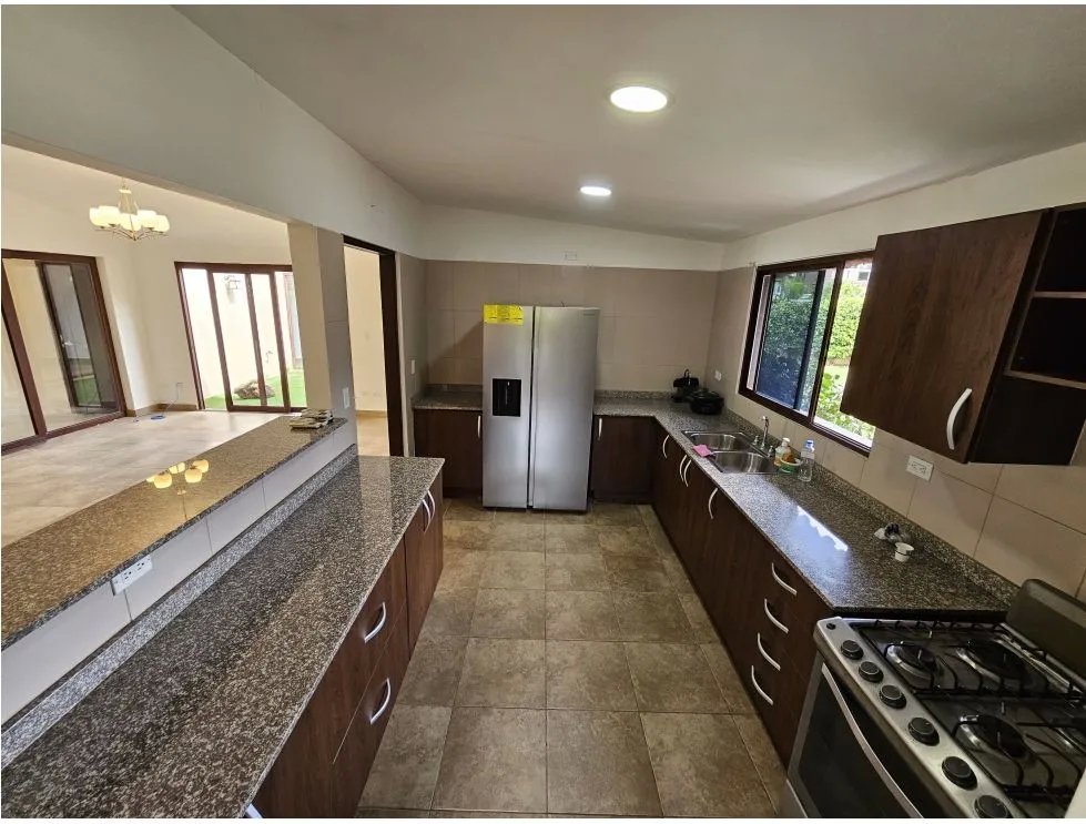 Alquiler/venta de casa en residencial cubitá, chitré